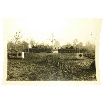 German cemetery at the eastern front. Espenlaub militaria